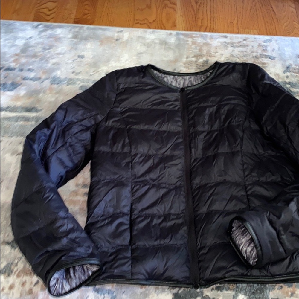 REVERSIBLE  JACKET LIKE NEW